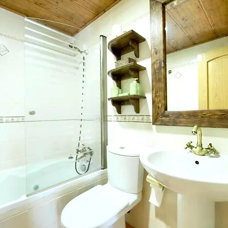 With One Bedroom In With Wifi Apartment Gudar