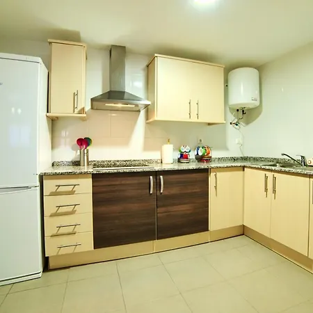 Apartment With One Bedroom In With Wifi