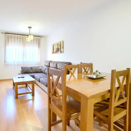 With One Bedroom In With Wifi Apartment *